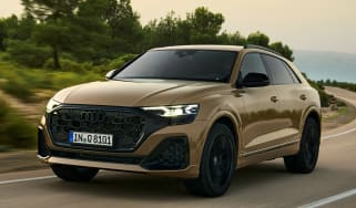 Audi Q8 facelift - front action